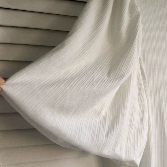 LC Lauren Conrad top with puffy sleeves, off white color, size L. - Picture 4 of 5